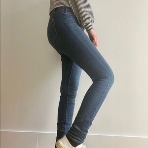 PAIGE  HOXTON ULTRA SKINNY HIGH RISE BLUE JEANS - 25